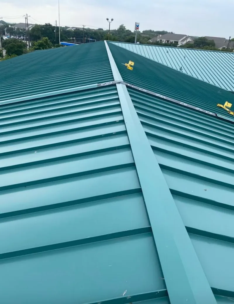 Green commercial metal roof ridge and valley for Metal Roof Repair in Hartsville-Trousdale County